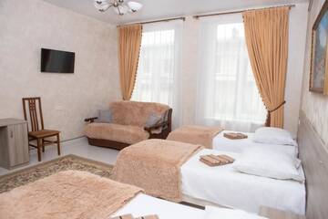 Фото номера Стандартный трехместный номер Гостиница Villa Vida г. Рассвет 4