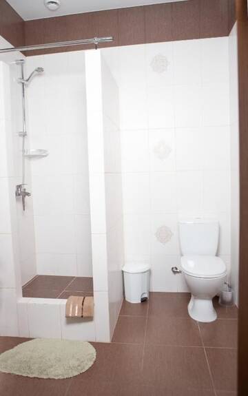 Фото номера Четырехместный номер &quot;Комфорт&quot; Гостиница Villa Vida г. Рассвет 7